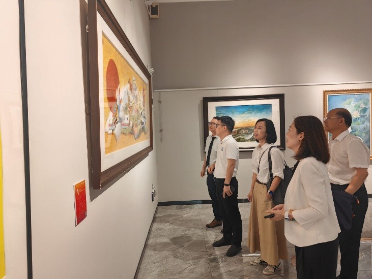 東莞交流:參觀藝術展覽